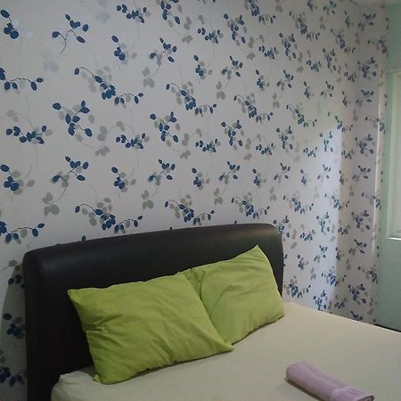 מאלאנג Budget Guest House Tunas Mandiri Jaya מראה חיצוני תמונה