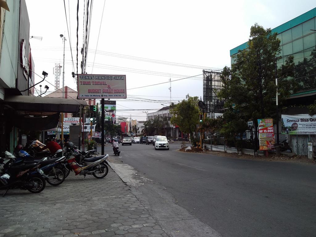מאלאנג Budget Guest House Tunas Mandiri Jaya מראה חיצוני תמונה