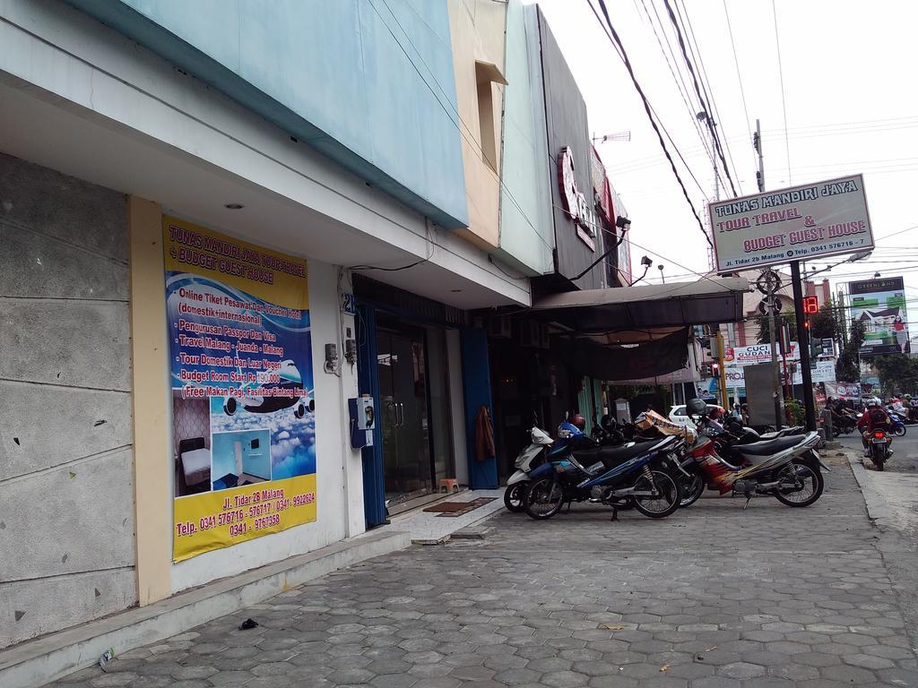 מאלאנג Budget Guest House Tunas Mandiri Jaya מראה חיצוני תמונה