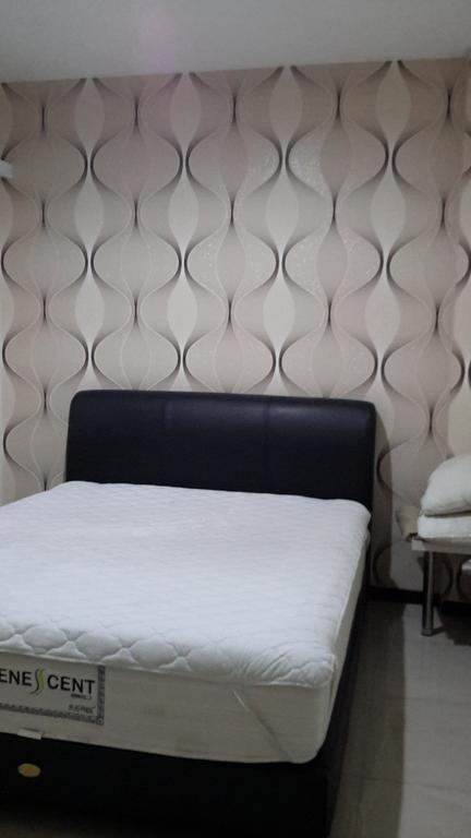 מאלאנג Budget Guest House Tunas Mandiri Jaya חדר תמונה