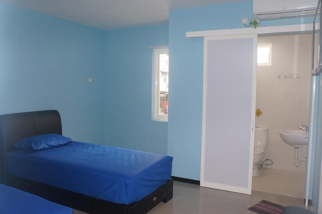 מאלאנג Budget Guest House Tunas Mandiri Jaya חדר תמונה