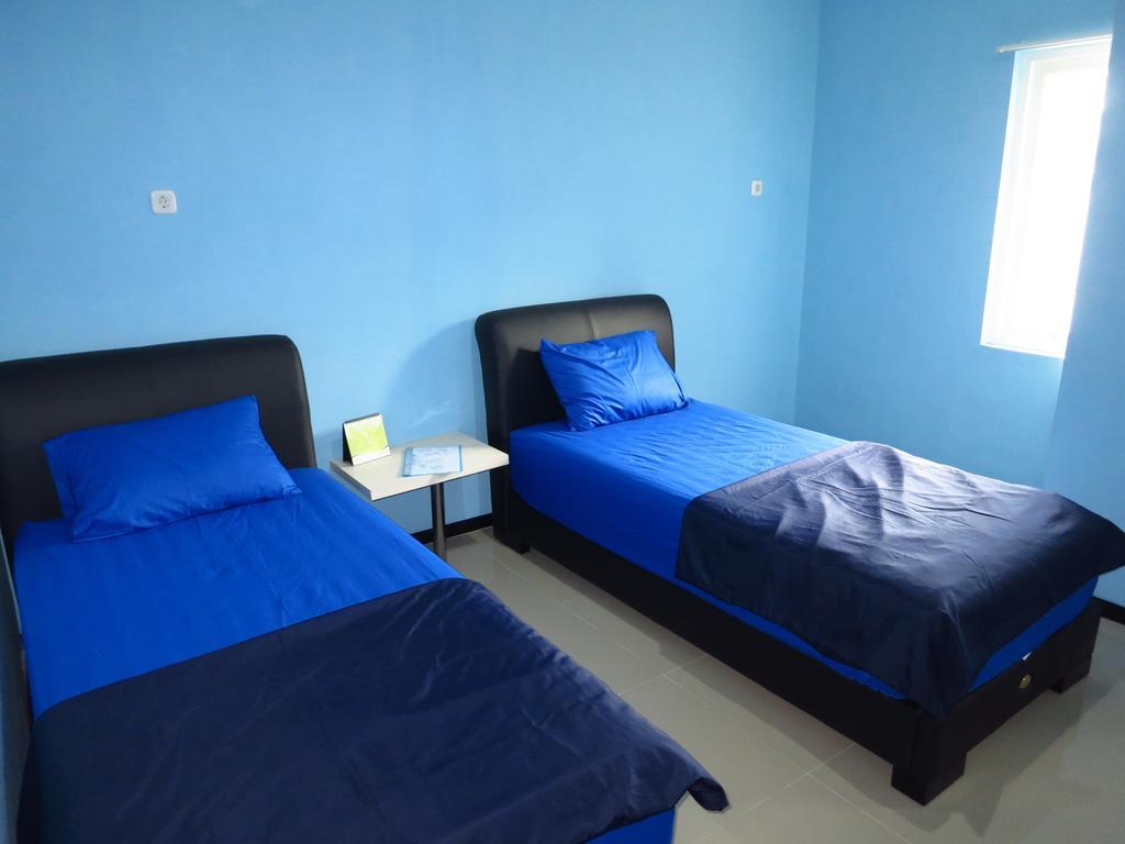 מאלאנג Budget Guest House Tunas Mandiri Jaya חדר תמונה